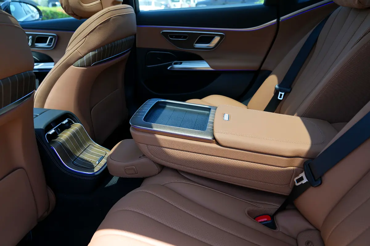 واردات Mercedes-Benz E Class 2025 از دبی — منطقه آزاد کیش و قشم — خودرو Mercedes-Benz — تصویر 13