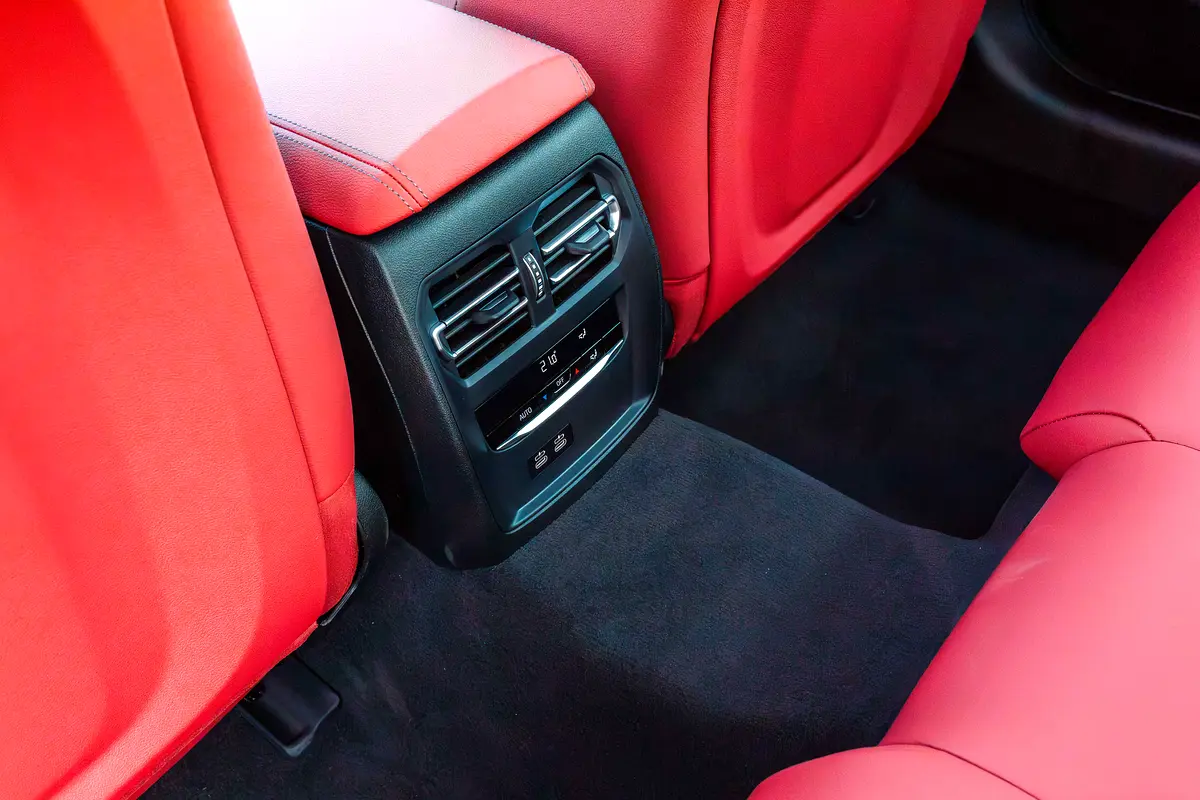 واردات BMW I3 2026 از دبی — منطقه آزاد کیش و قشم — خودرو BMW — تصویر 17