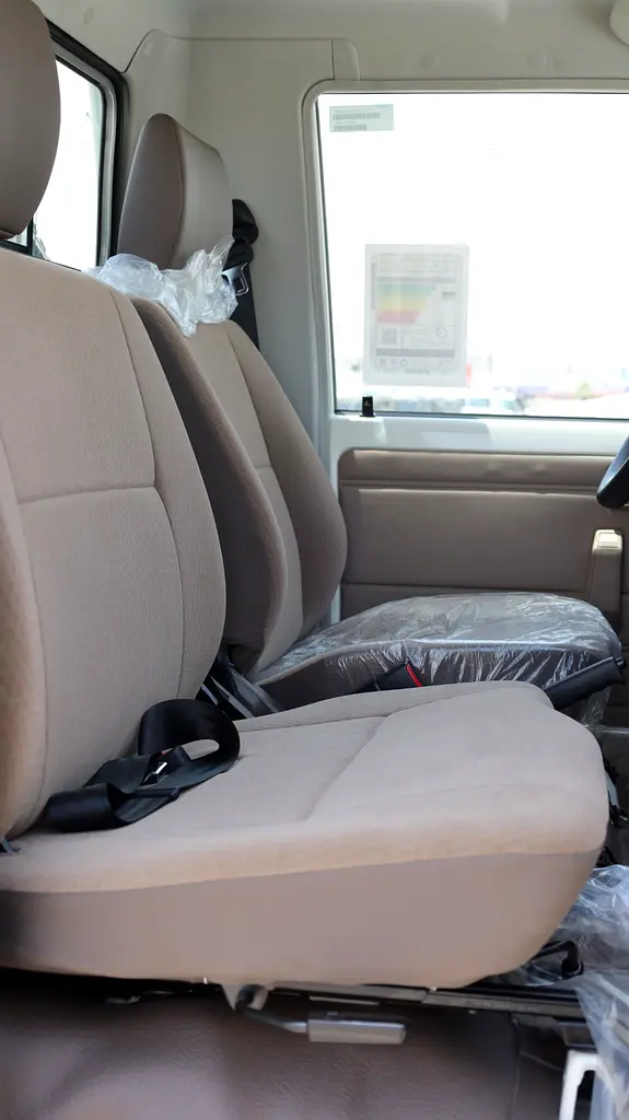 واردات Toyota Land Cruiser 70 Series 2026 از دبی — منطقه آزاد کیش و قشم — خودرو Toyota — تصویر 17