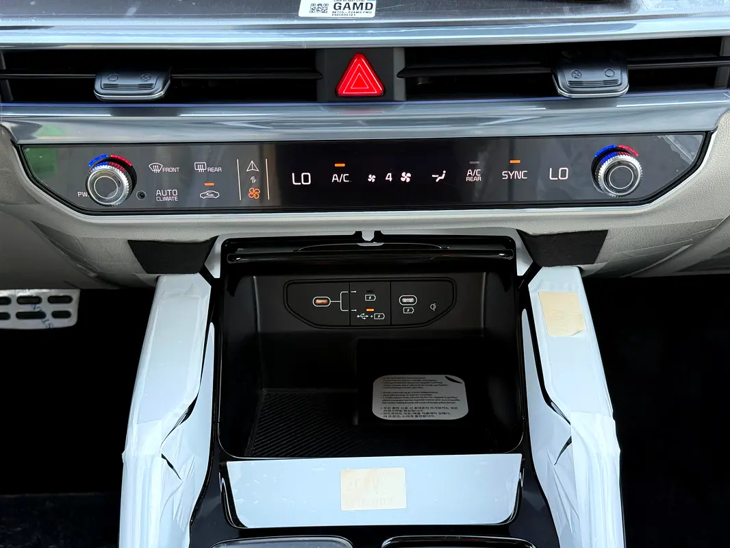 واردات Kia Sorento 2025 از دبی — منطقه آزاد کیش و قشم — خودرو Kia — تصویر 14