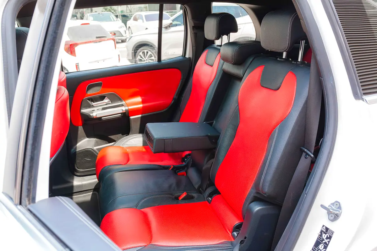 واردات Mercedes-Benz GLB Class 2020 از دبی — منطقه آزاد کیش و قشم — خودرو Mercedes-Benz — تصویر 17