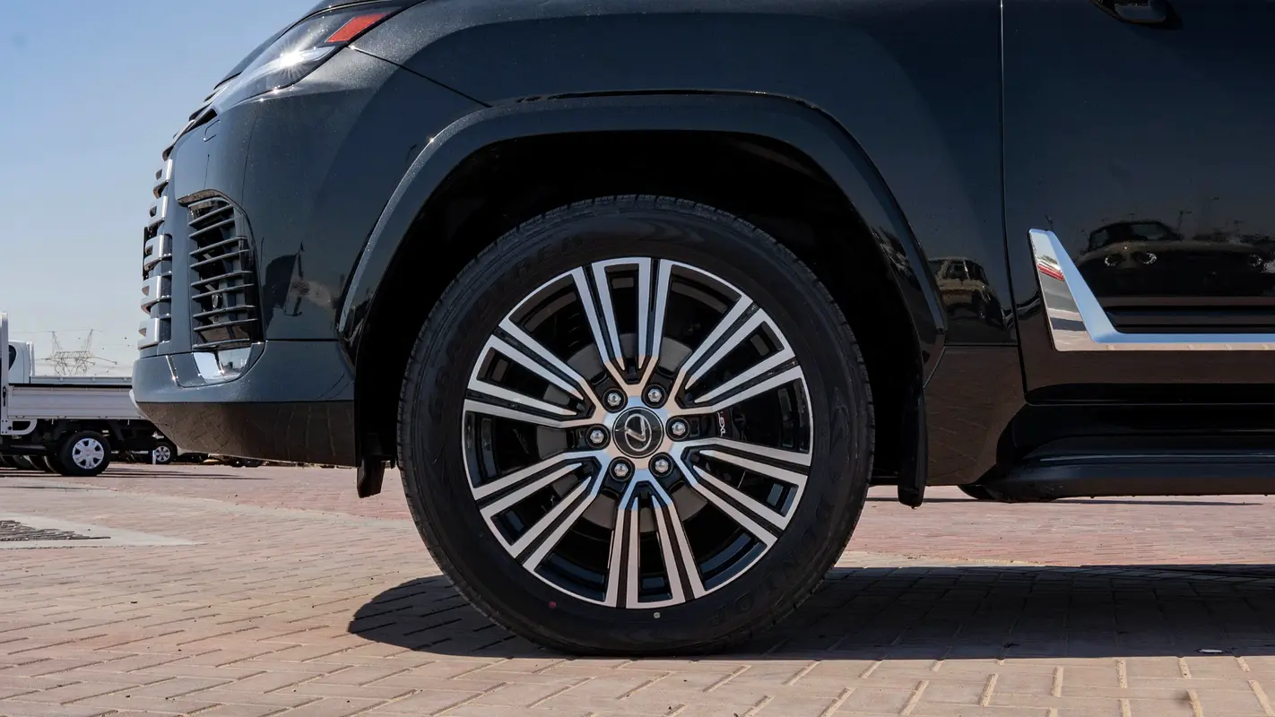 واردات Lexus LX Series 2026 از دبی — منطقه آزاد کیش و قشم — خودرو Lexus — تصویر 6