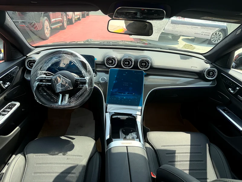 واردات Mercedes-Benz C Class 2025 از دبی — منطقه آزاد کیش و قشم — خودرو Mercedes-Benz — تصویر 9
