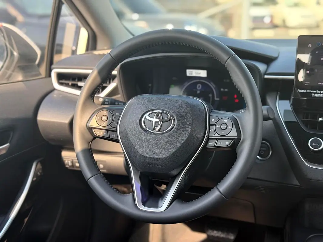 واردات Toyota Corolla 2025 از دبی — منطقه آزاد کیش و قشم — خودرو Toyota — تصویر 9
