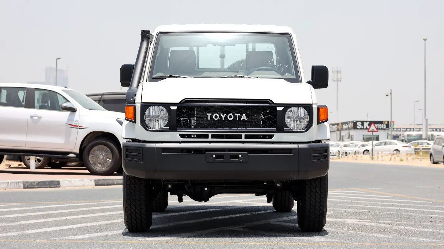 واردات Toyota Land Cruiser 70 Series 2026 از دبی — منطقه آزاد کیش و قشم — خودرو Toyota — تصویر 2