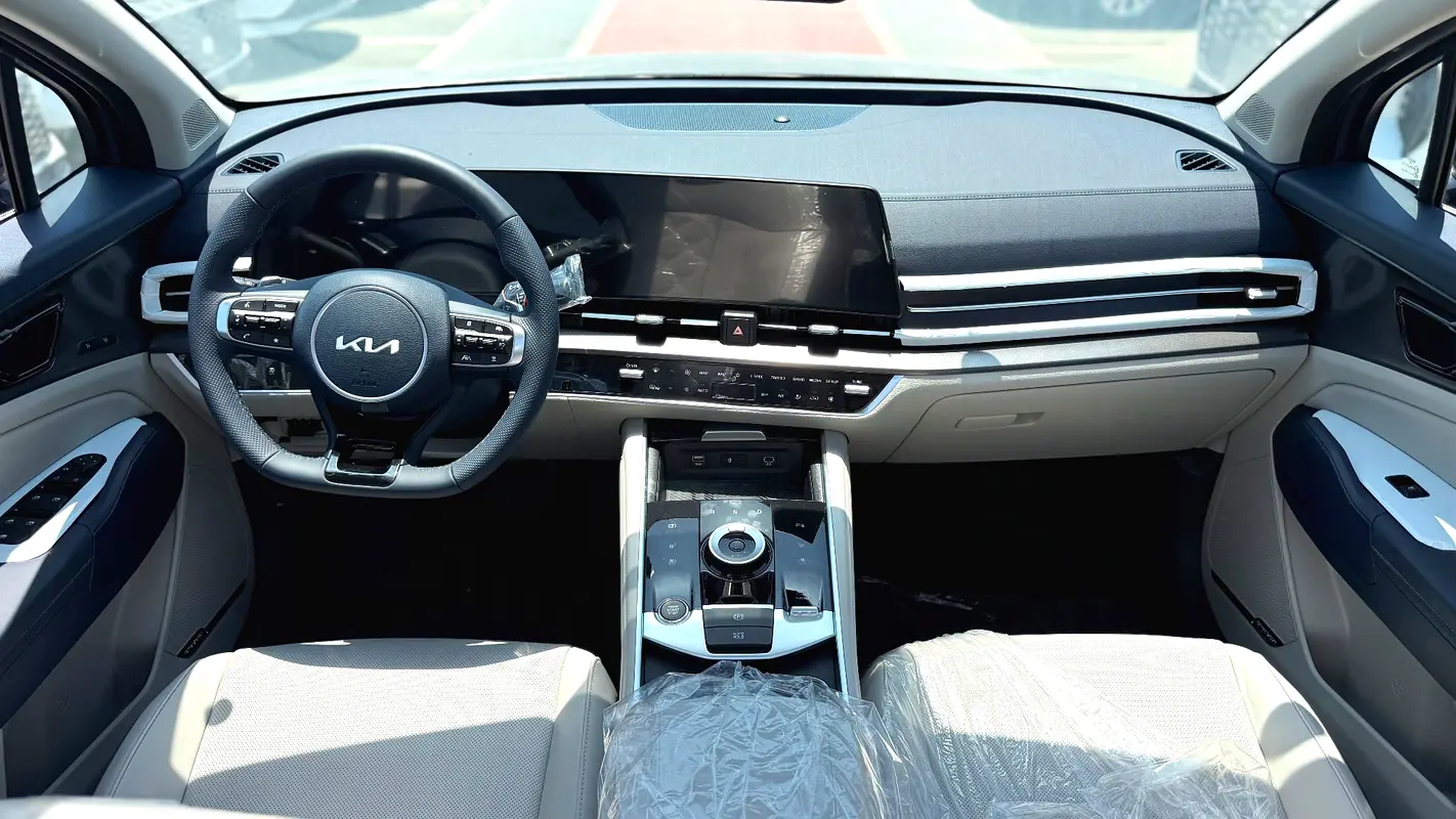 واردات Kia Sportage 2025 از دبی — منطقه آزاد کیش و قشم — خودرو Kia — تصویر 13