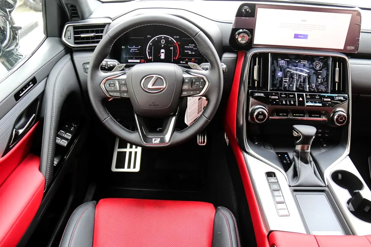واردات Lexus LX Series 2026 از دبی — منطقه آزاد کیش و قشم — خودرو Lexus — تصویر 11