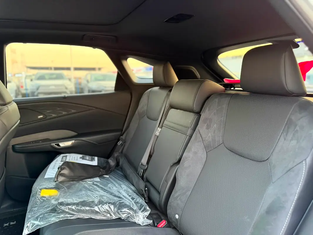 واردات Lexus RX Series 2026 از دبی — منطقه آزاد کیش و قشم — خودرو Lexus — تصویر 15