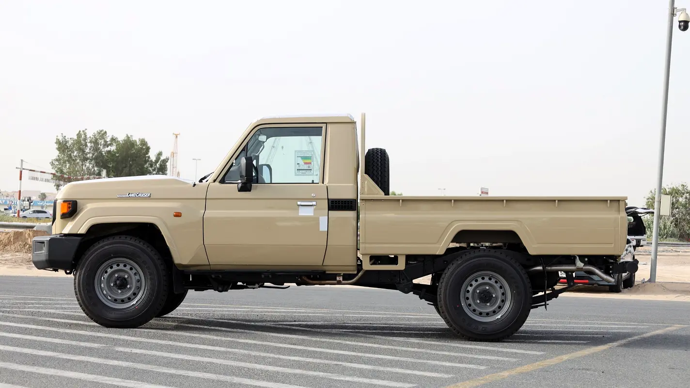 واردات Toyota Land Cruiser 70 Series 2026 از دبی — منطقه آزاد کیش و قشم — خودرو Toyota — تصویر 3