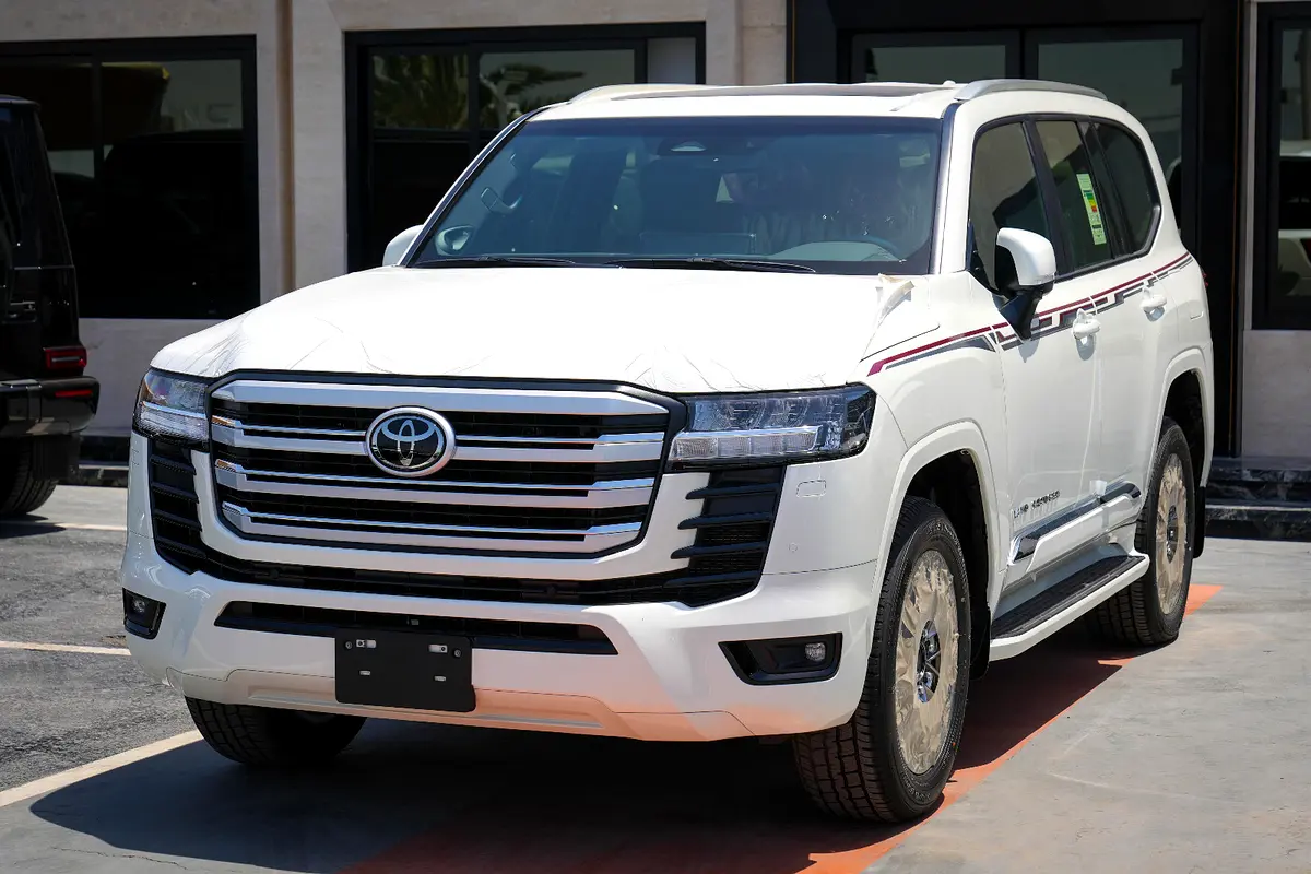 واردات Toyota Land Cruiser 2026 از دبی — منطقه آزاد کیش و قشم — خودرو Toyota — تصویر 3