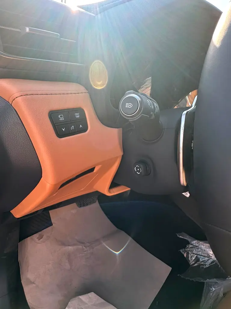 واردات Lexus LX Series 2026 از دبی — منطقه آزاد کیش و قشم — خودرو Lexus — تصویر 13