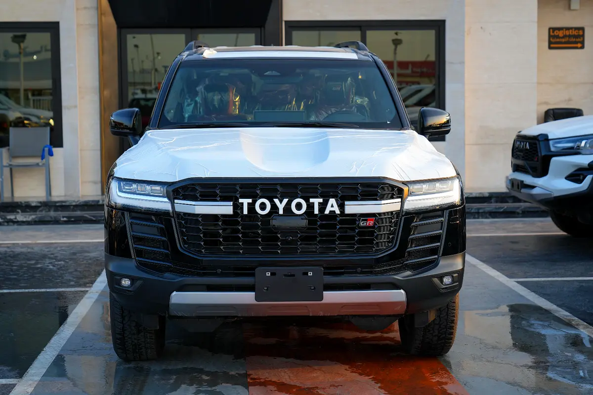واردات Toyota Land Cruiser 2026 از دبی — منطقه آزاد کیش و قشم — خودرو Toyota — تصویر 2