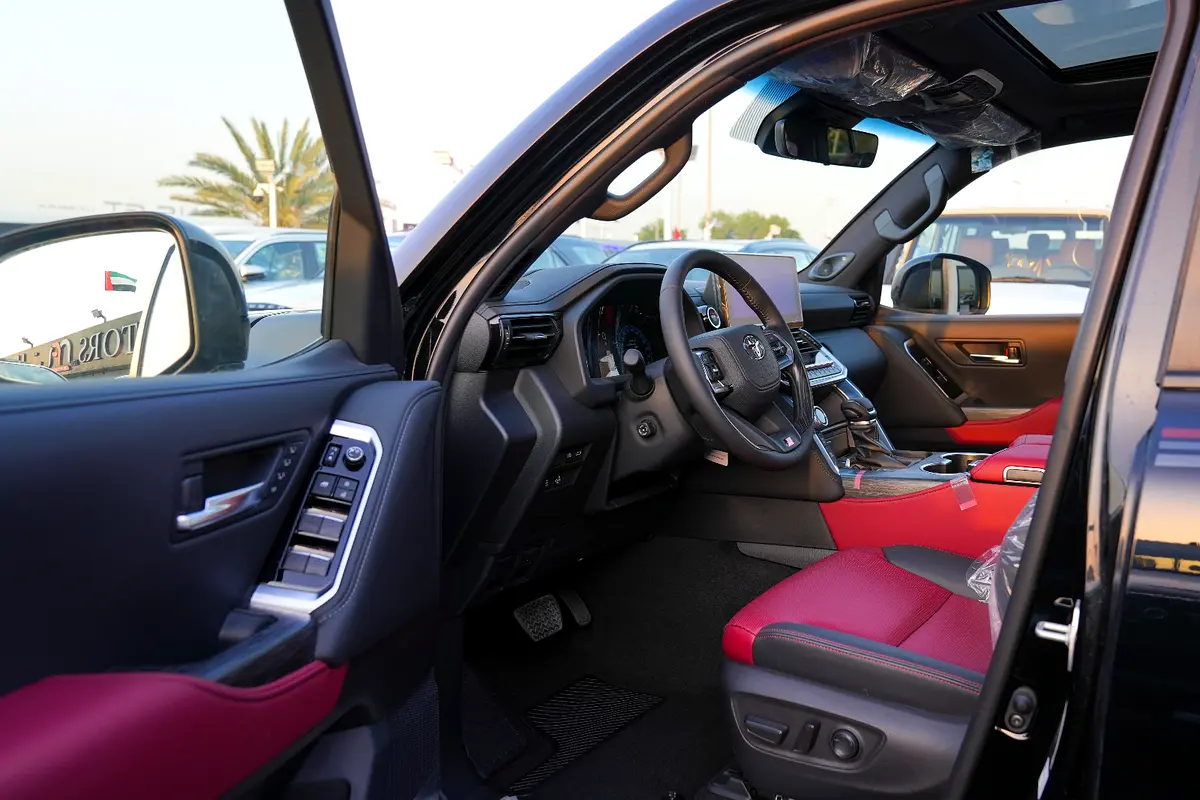 واردات Toyota Land Cruiser 2026 از دبی — منطقه آزاد کیش و قشم — خودرو Toyota — تصویر 14
