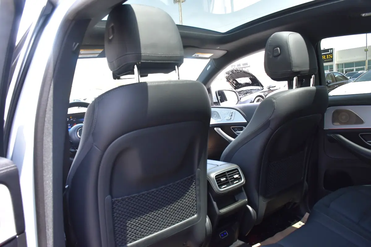 واردات Mercedes-Benz GLE Coupe 2024 از دبی — منطقه آزاد کیش و قشم — خودرو Mercedes-Benz — تصویر 12