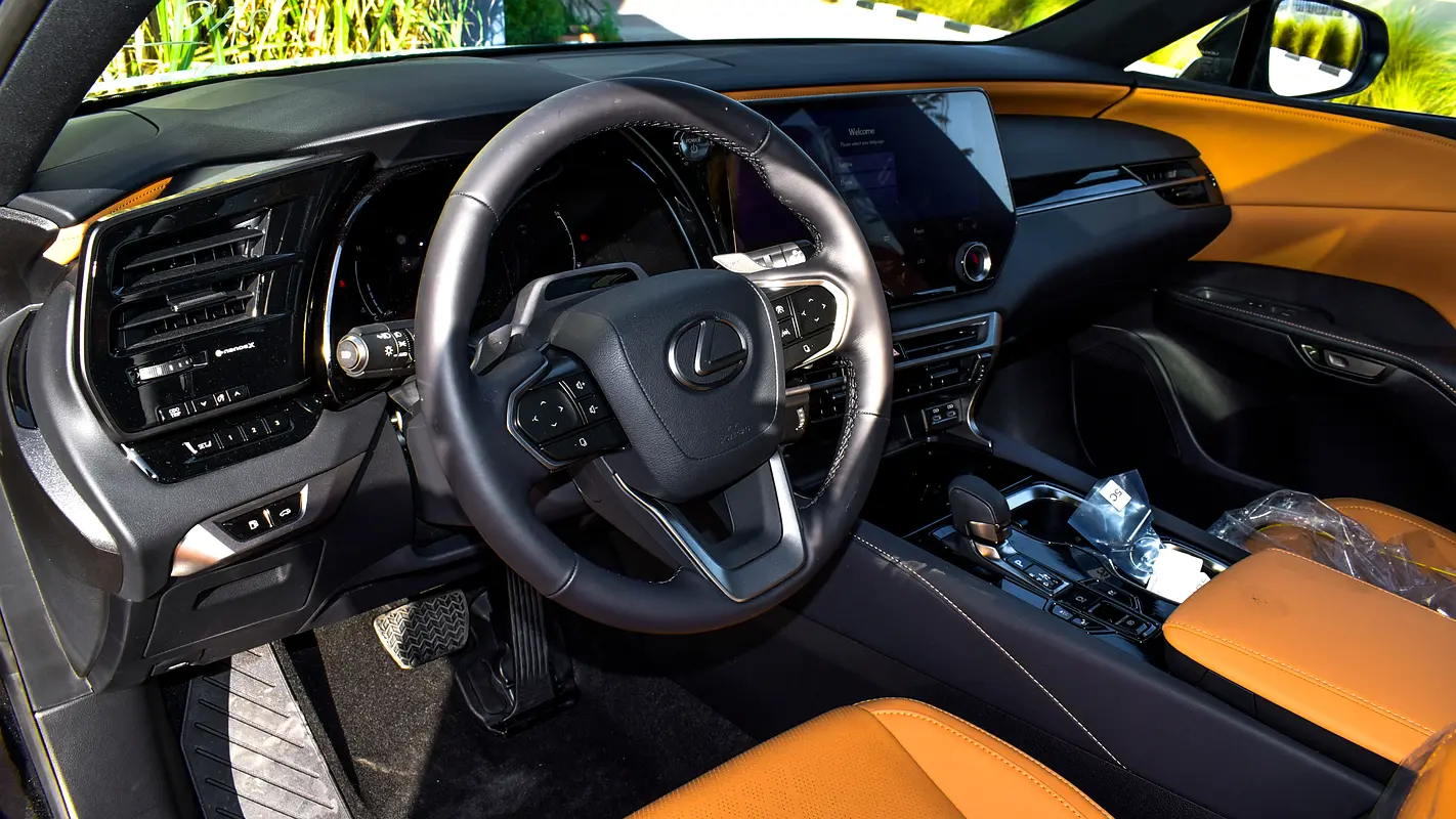 واردات Lexus RX Series 2026 از دبی — منطقه آزاد کیش و قشم — خودرو Lexus — تصویر 7