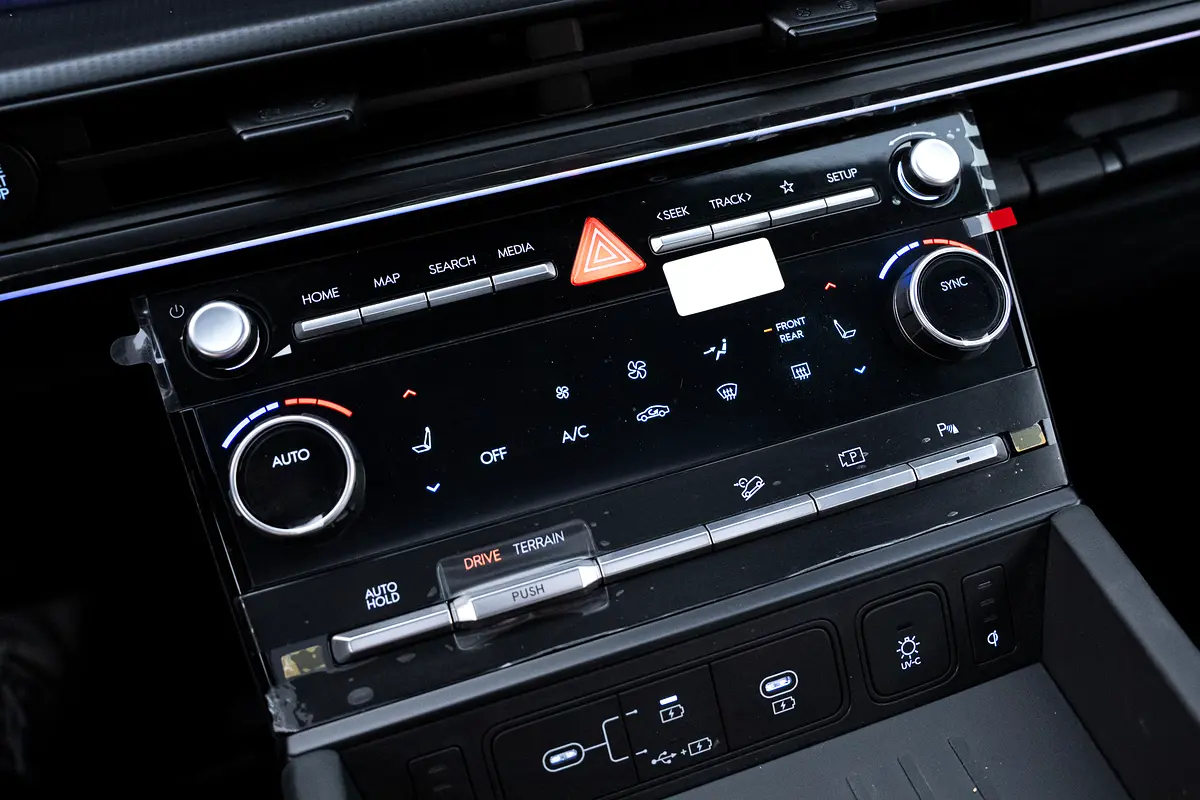 واردات Hyundai Santa FE 2024 از دبی — منطقه آزاد کیش و قشم — خودرو Hyundai — تصویر 8