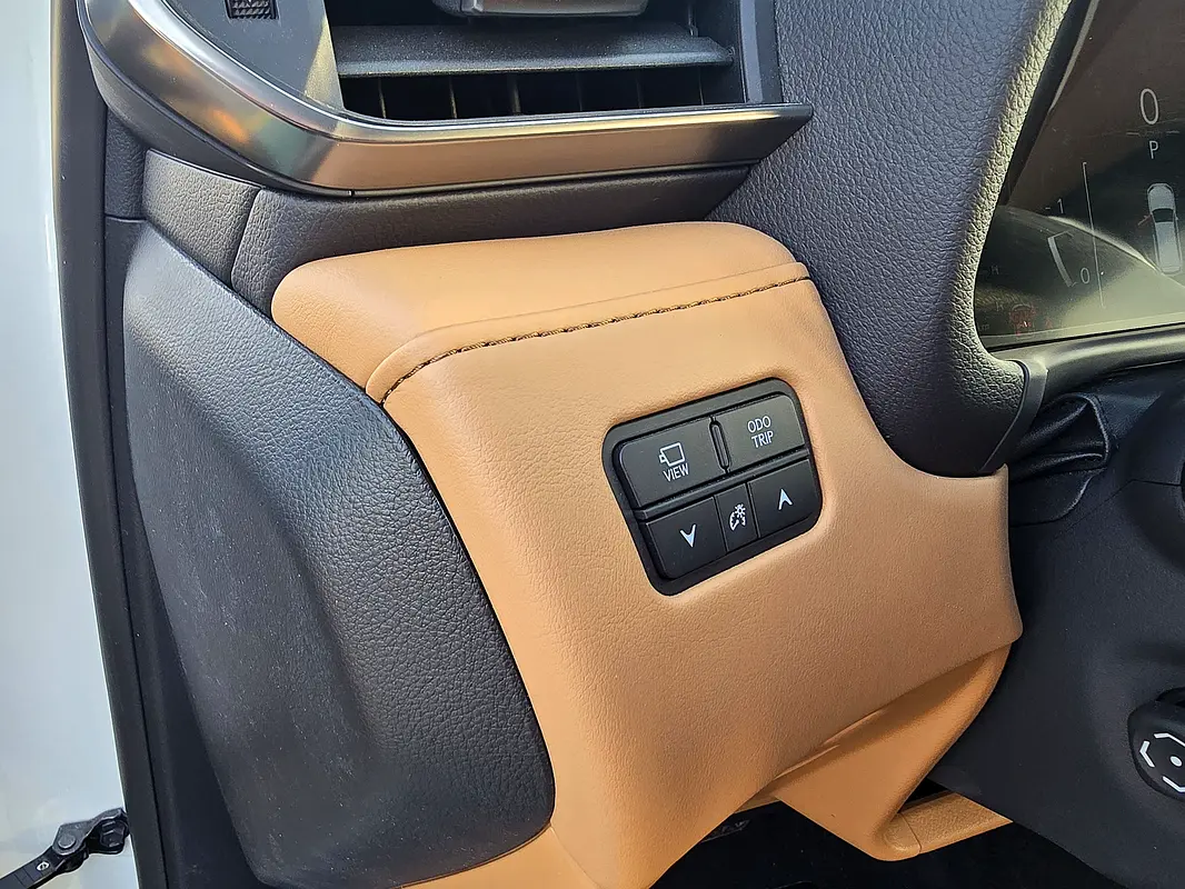 واردات Lexus LX Series 2026 از دبی — منطقه آزاد کیش و قشم — خودرو Lexus — تصویر 14