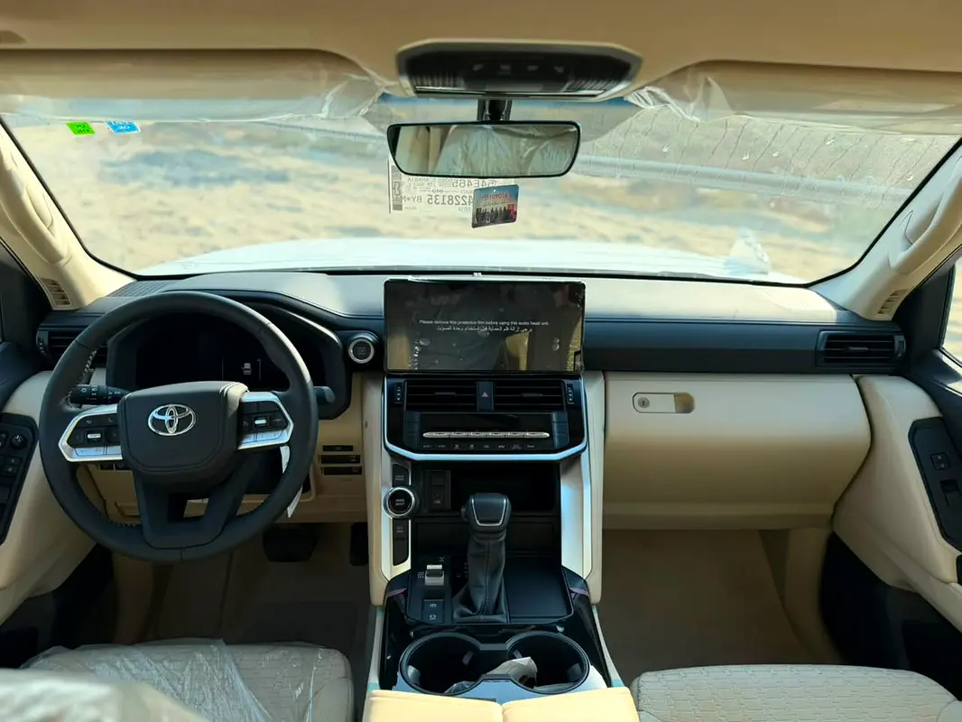 واردات Toyota Land Cruiser 2026 از دبی — منطقه آزاد کیش و قشم — خودرو Toyota — تصویر 18