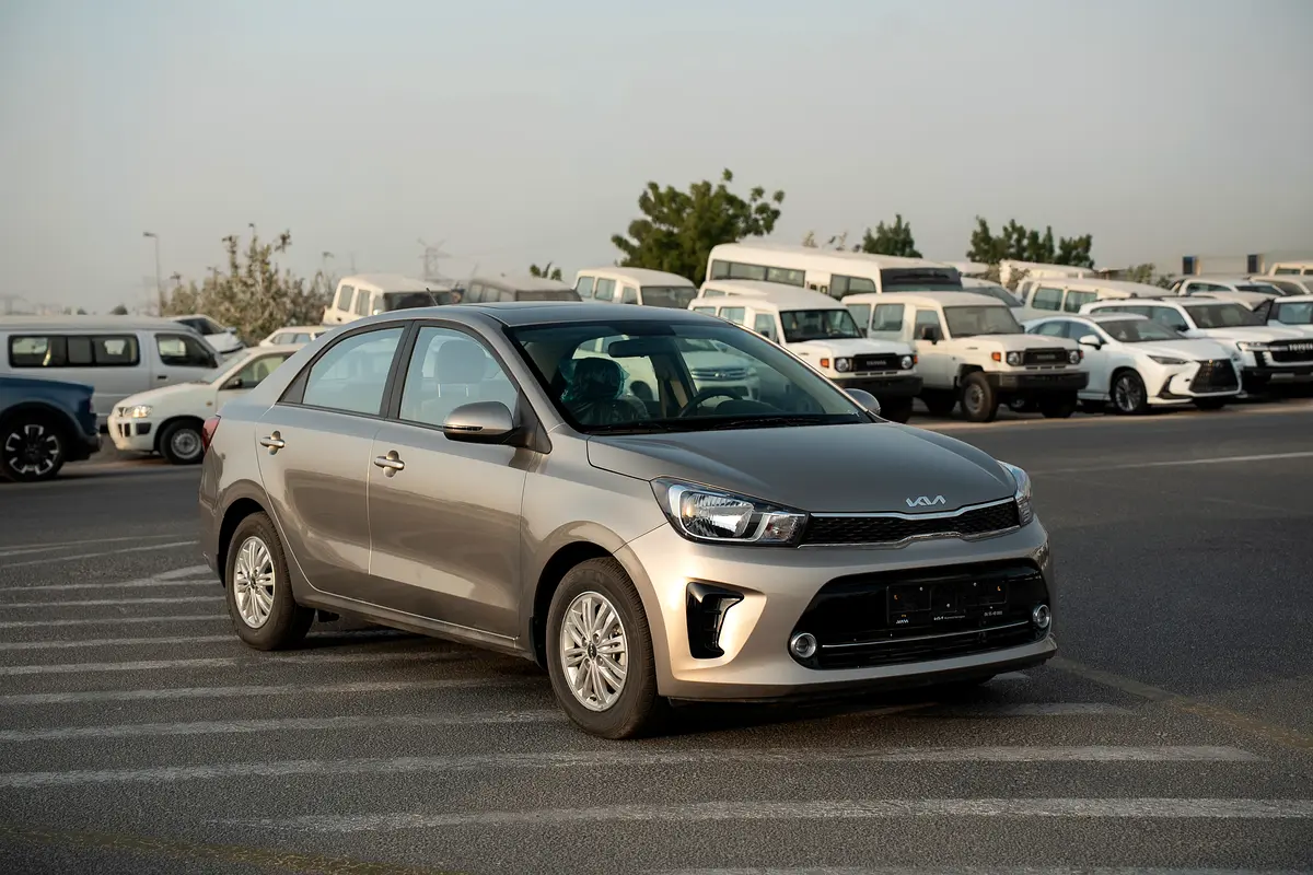 واردات Kia Pegas 2025 از دبی — منطقه آزاد کیش و قشم — خودرو Kia — تصویر 3
