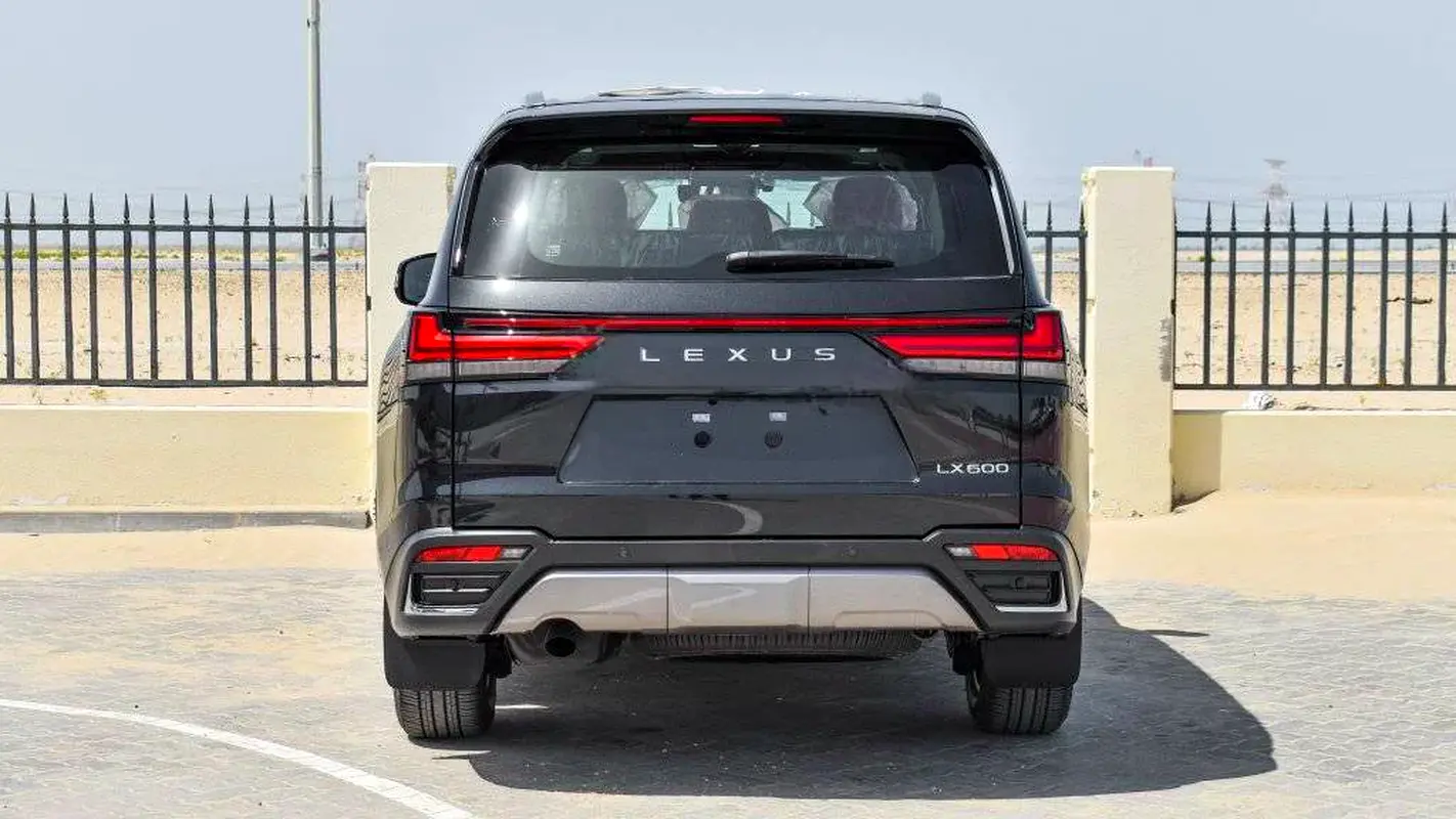 واردات Lexus LX Series 2026 از دبی — منطقه آزاد کیش و قشم — خودرو Lexus — تصویر 5