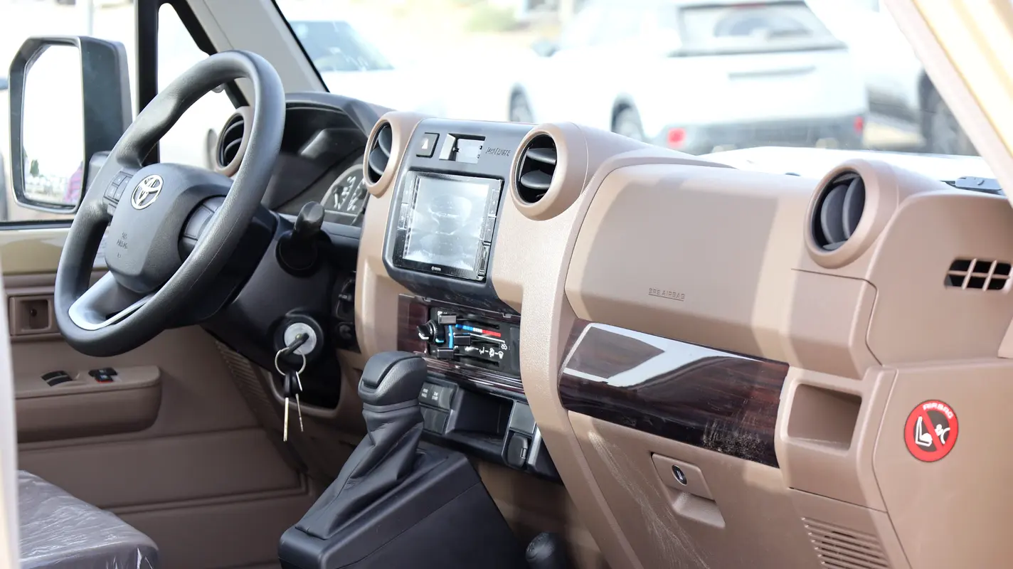 واردات Toyota Land Cruiser 70 Series 2026 از دبی — منطقه آزاد کیش و قشم — خودرو Toyota — تصویر 12