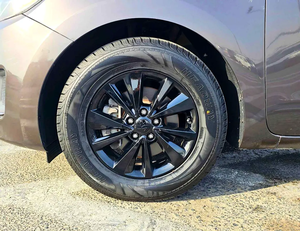 واردات Kia Sedona 2017 از دبی — منطقه آزاد کیش و قشم — خودرو Kia — تصویر 18