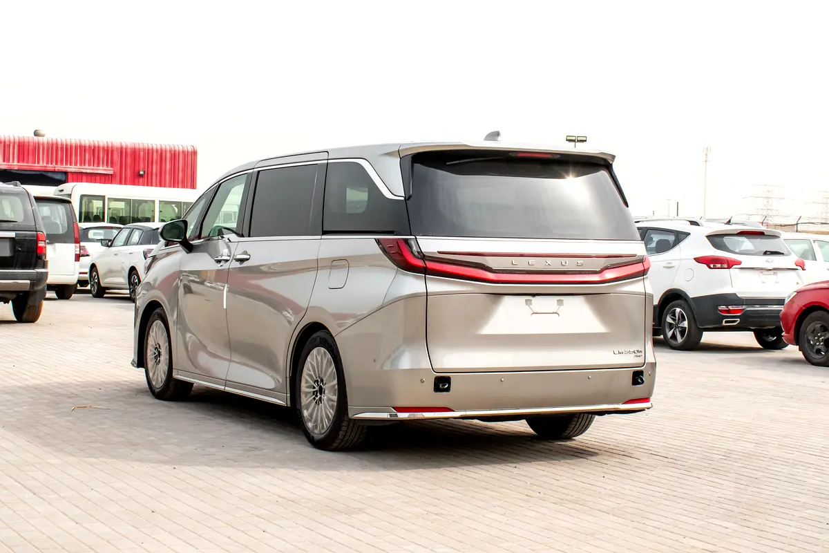 واردات Lexus LM Series 2026 از دبی — منطقه آزاد کیش و قشم — خودرو Lexus — تصویر 8