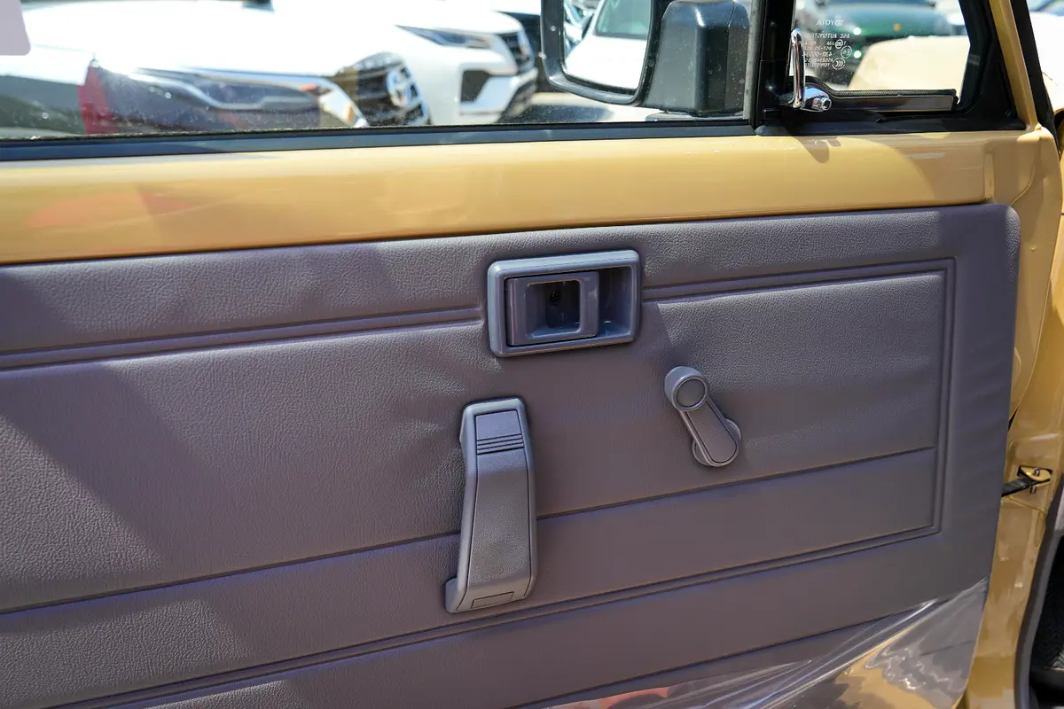 واردات Toyota Land Cruiser 70 Series 2026 از دبی — منطقه آزاد کیش و قشم — خودرو Toyota — تصویر 15