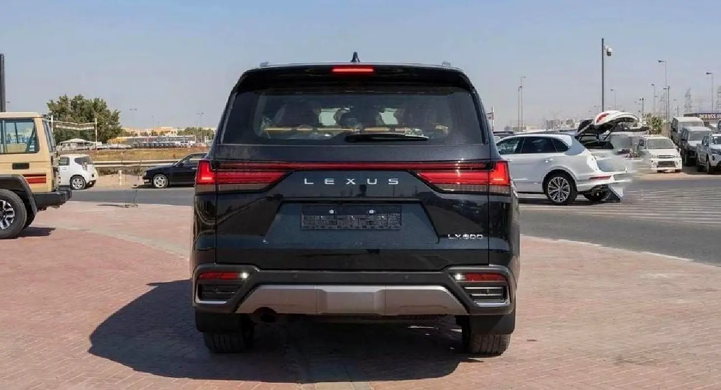 واردات Lexus LX Series 2026 از دبی — منطقه آزاد کیش و قشم — خودرو Lexus — تصویر 4