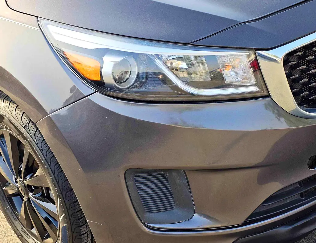 واردات Kia Sedona 2017 از دبی — منطقه آزاد کیش و قشم — خودرو Kia — تصویر 15