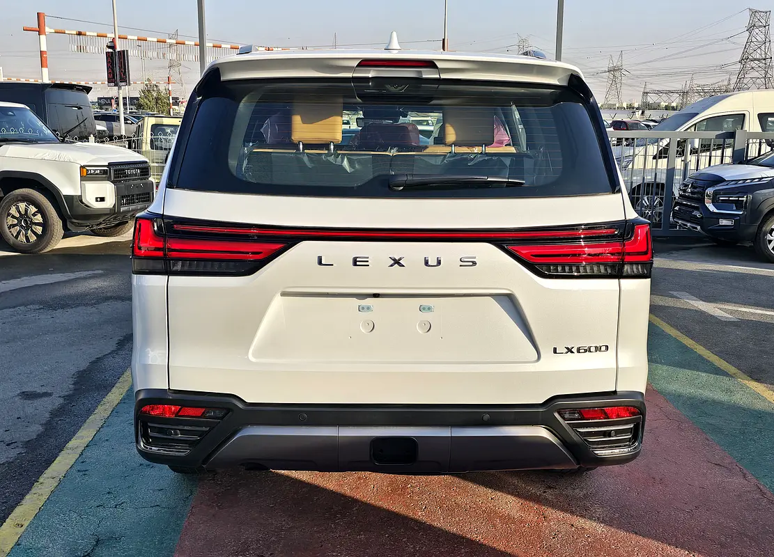 واردات Lexus LX Series 2026 از دبی — منطقه آزاد کیش و قشم — خودرو Lexus — تصویر 5
