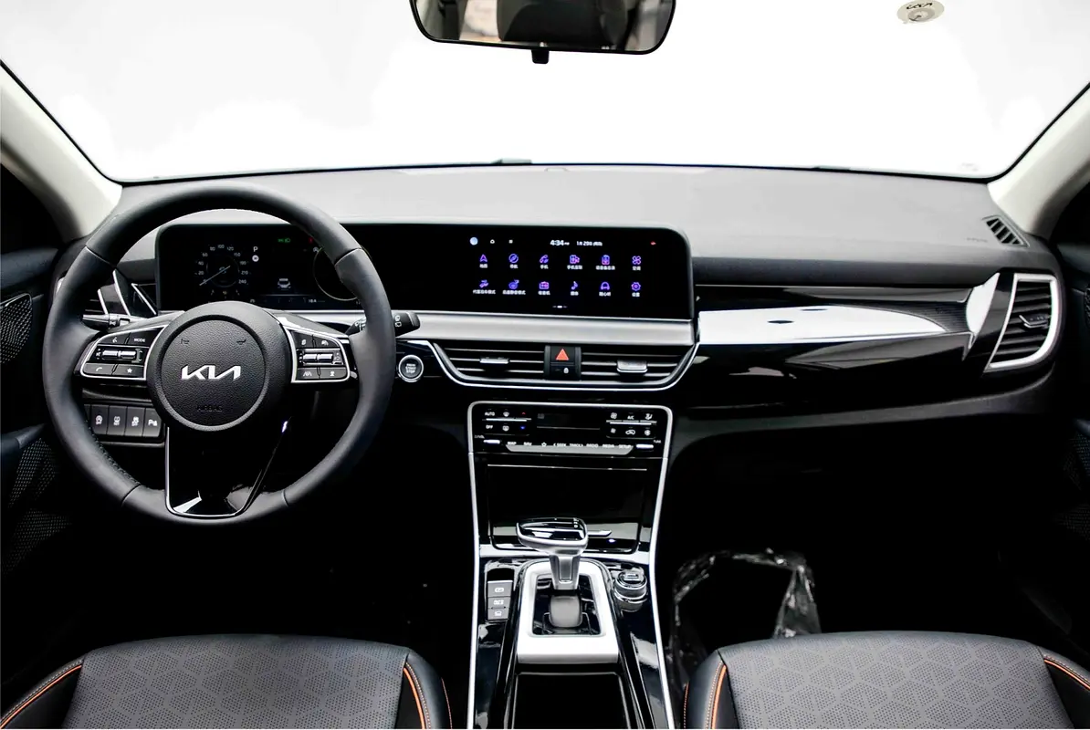 واردات Kia Seltos 2025 از دبی — منطقه آزاد کیش و قشم — خودرو Kia — تصویر 9