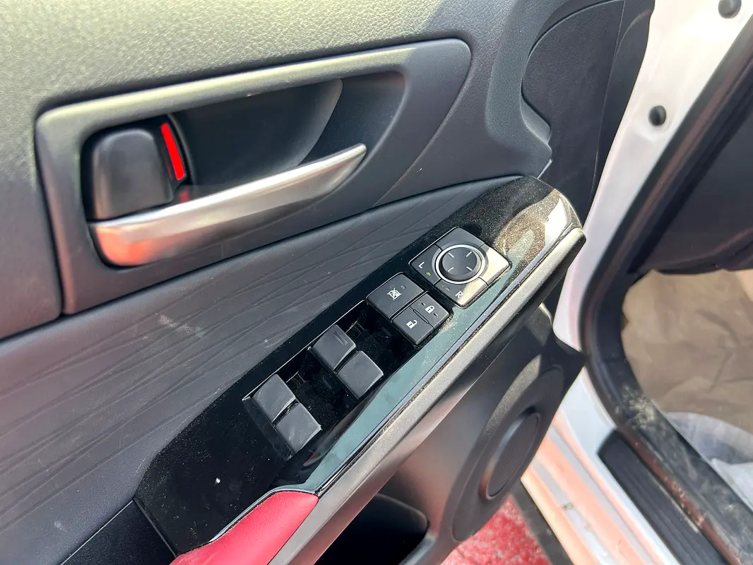واردات Lexus IS Series 2025 از دبی — منطقه آزاد کیش و قشم — خودرو Lexus — تصویر 15