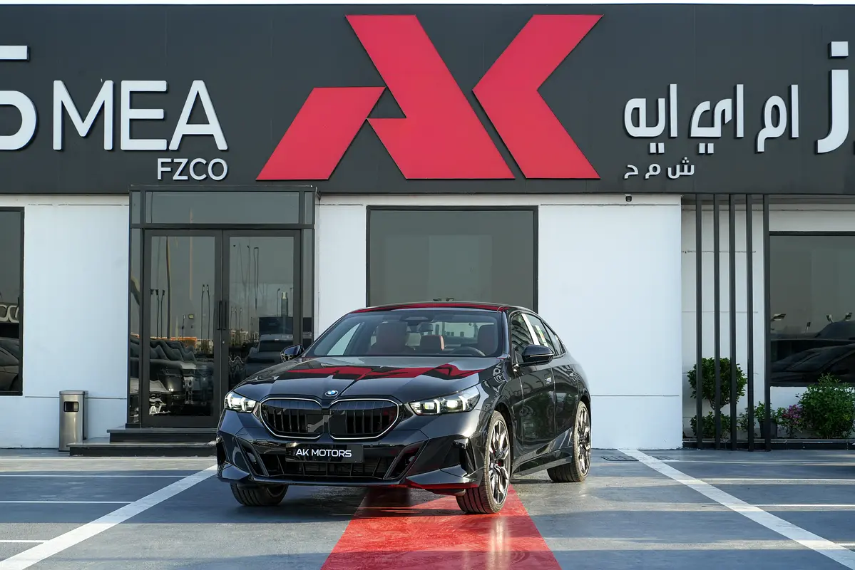 واردات BMW 5 Series 2027 از دبی — منطقه آزاد کیش و قشم — خودرو BMW — تصویر 3