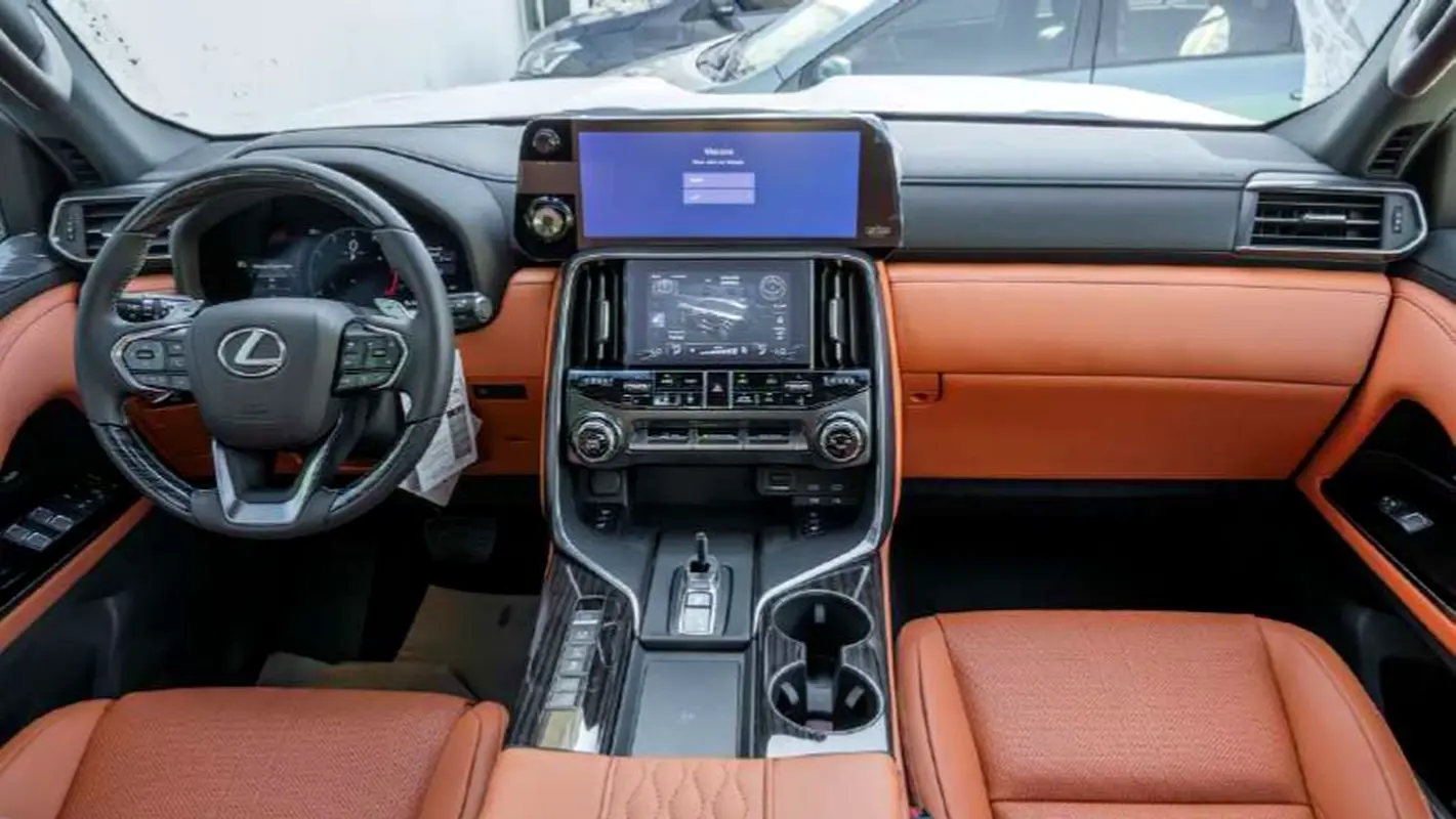 واردات Lexus LX Series 2026 از دبی — منطقه آزاد کیش و قشم — خودرو Lexus — تصویر 7