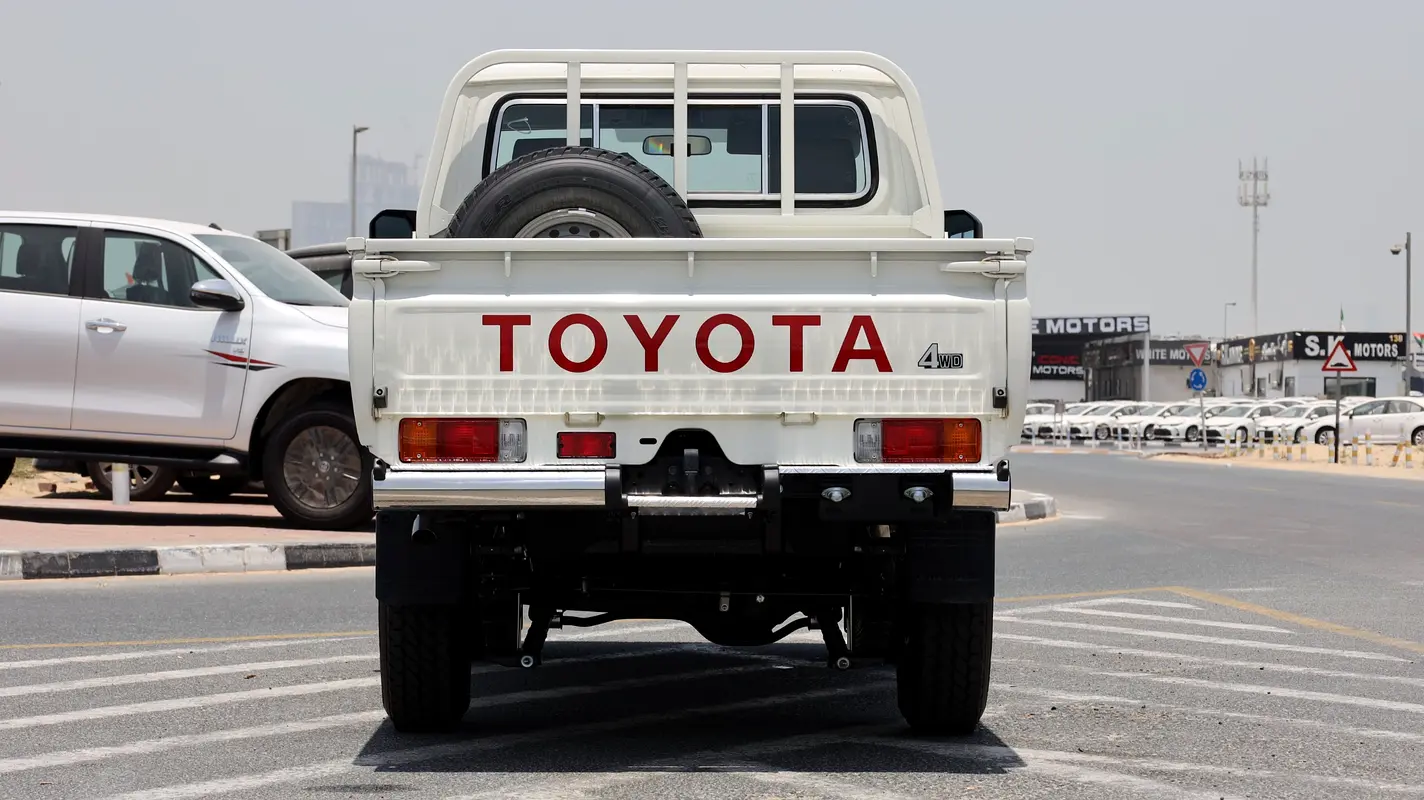 واردات Toyota Land Cruiser 70 Series 2026 از دبی — منطقه آزاد کیش و قشم — خودرو Toyota — تصویر 7