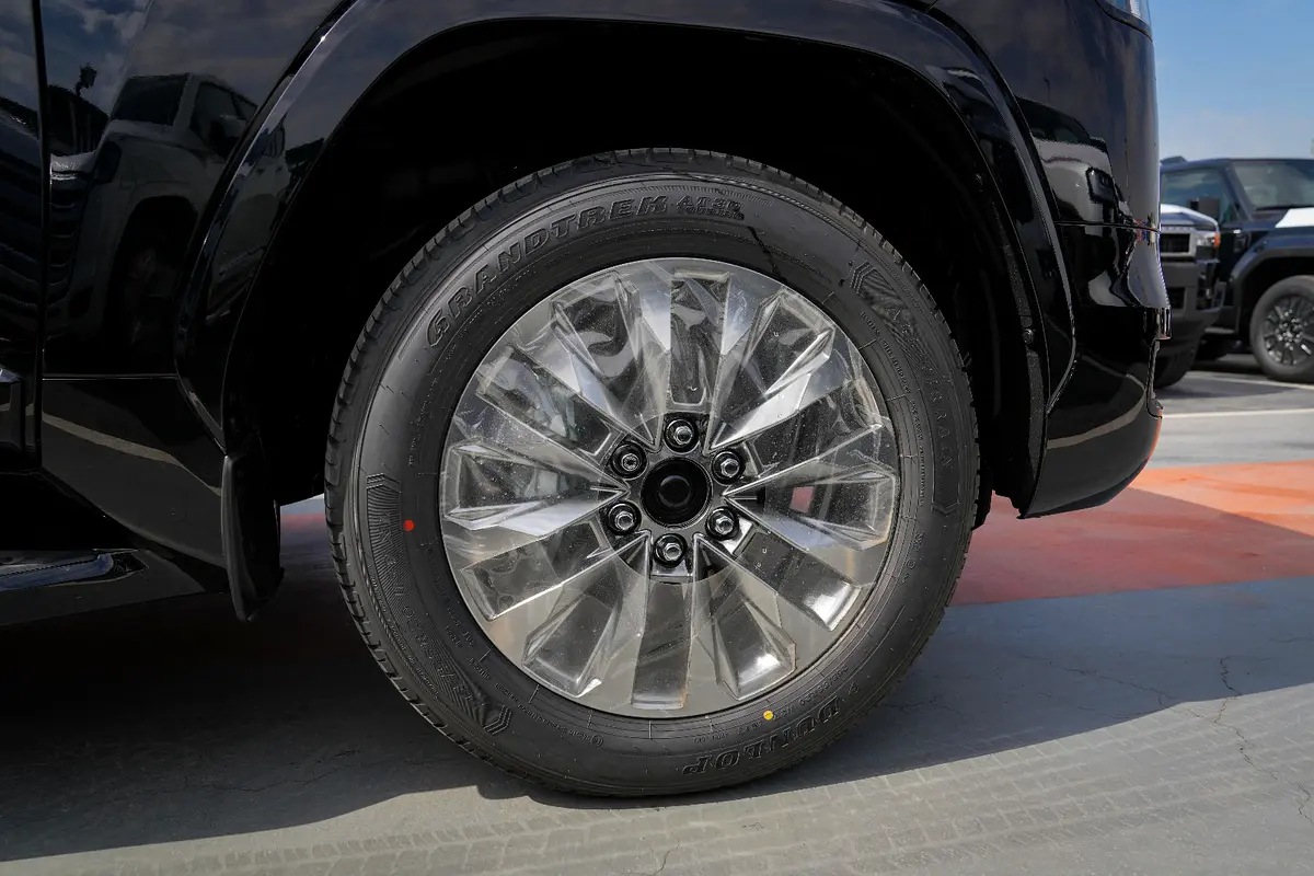 واردات Toyota Land Cruiser 2026 از دبی — منطقه آزاد کیش و قشم — خودرو Toyota — تصویر 11