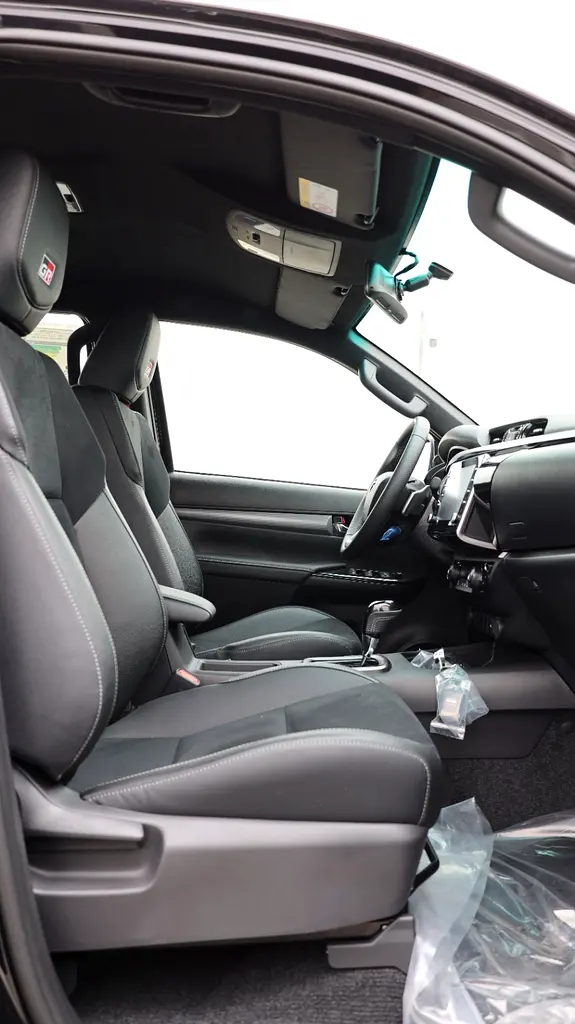 واردات Toyota Hilux 2026 از دبی — منطقه آزاد کیش و قشم — خودرو Toyota — تصویر 15