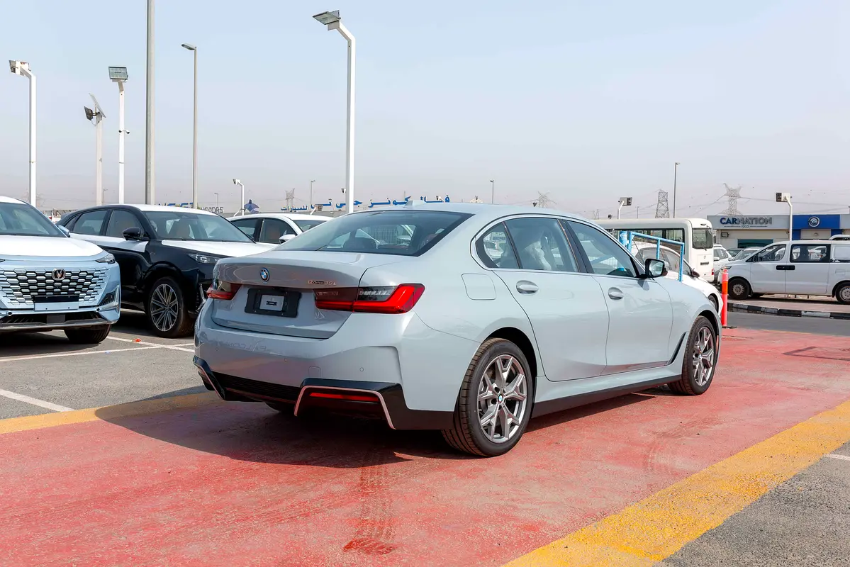 واردات BMW I3 2026 از دبی — منطقه آزاد کیش و قشم — خودرو BMW — تصویر 5