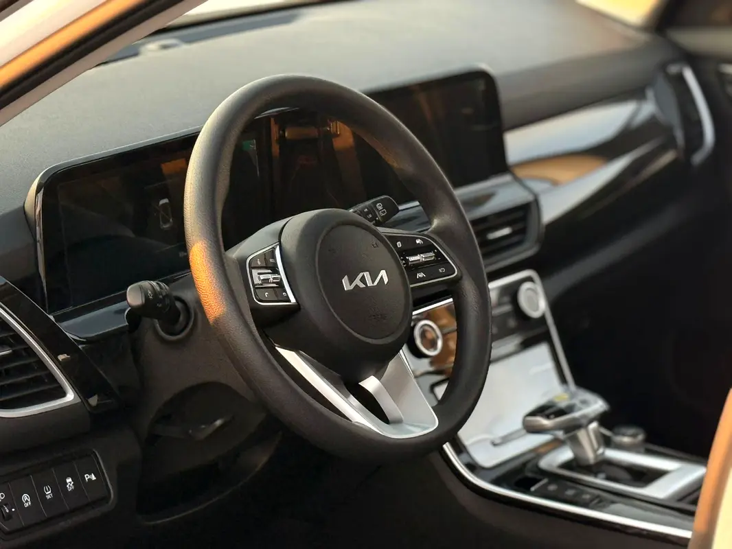 واردات Kia Seltos 2025 از دبی — منطقه آزاد کیش و قشم — خودرو Kia — تصویر 5
