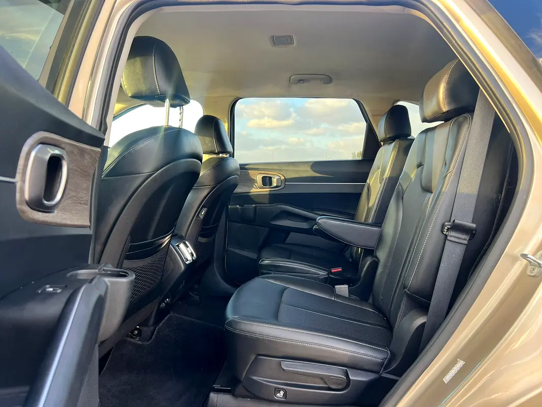 واردات Kia Sorento 2021 از دبی — منطقه آزاد کیش و قشم — خودرو Kia — تصویر 17