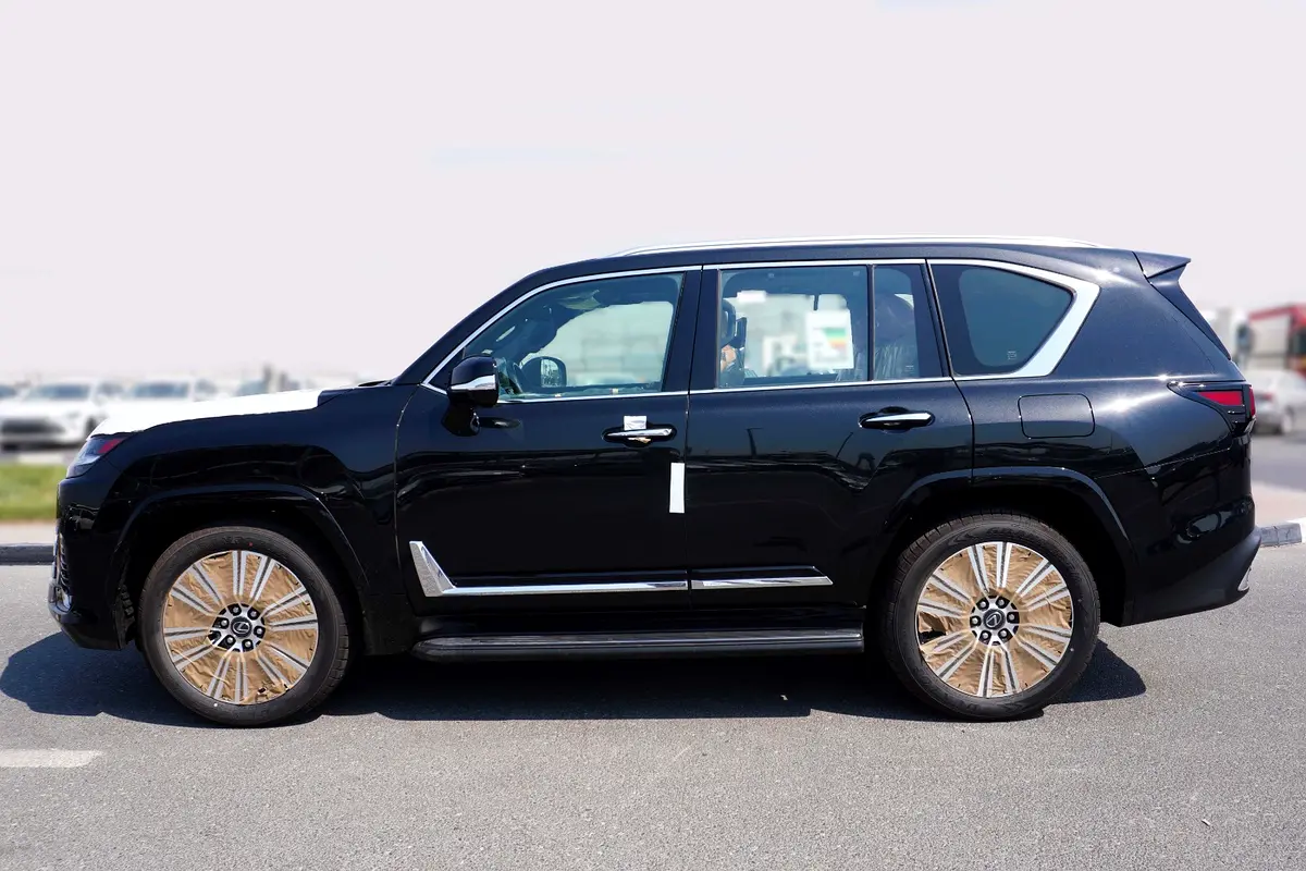 واردات Lexus LX Series 2026 از دبی — منطقه آزاد کیش و قشم — خودرو Lexus — تصویر 4