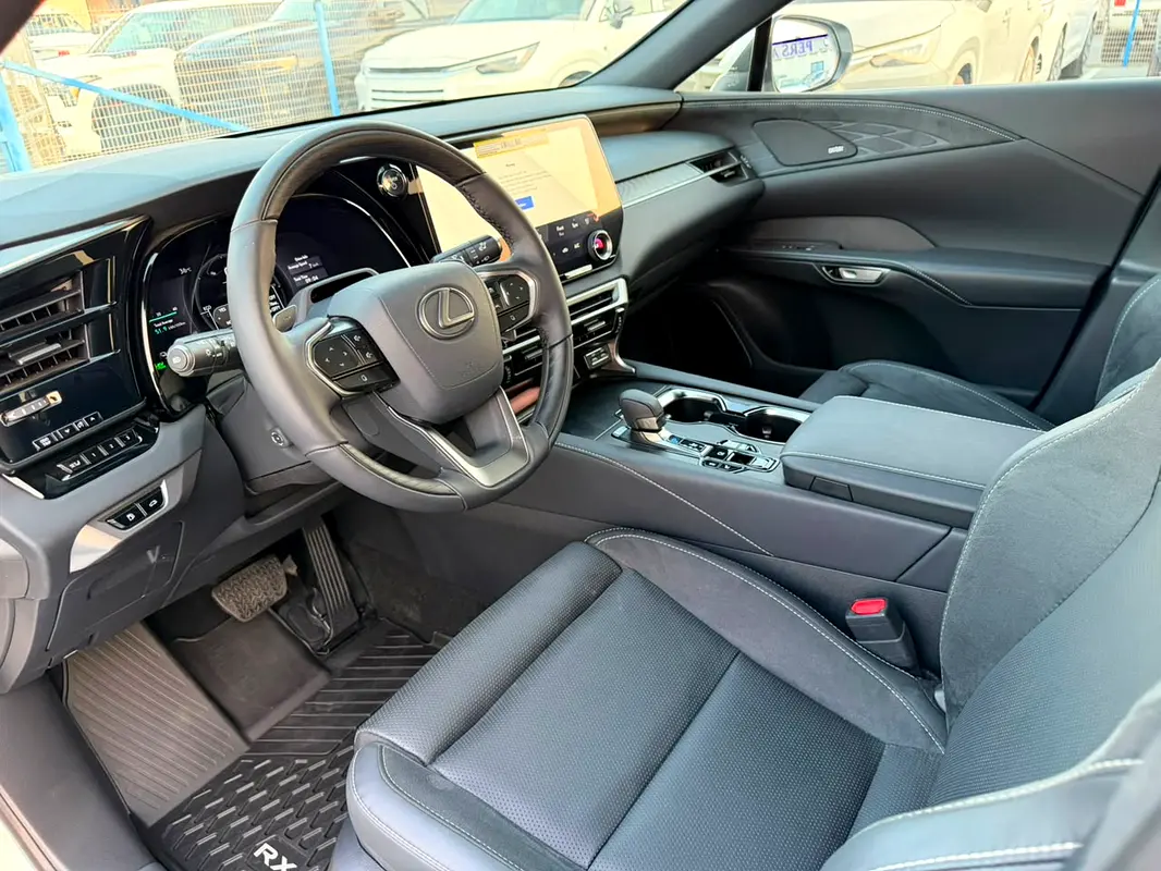 واردات Lexus RX Series 2026 از دبی — منطقه آزاد کیش و قشم — خودرو Lexus — تصویر 8