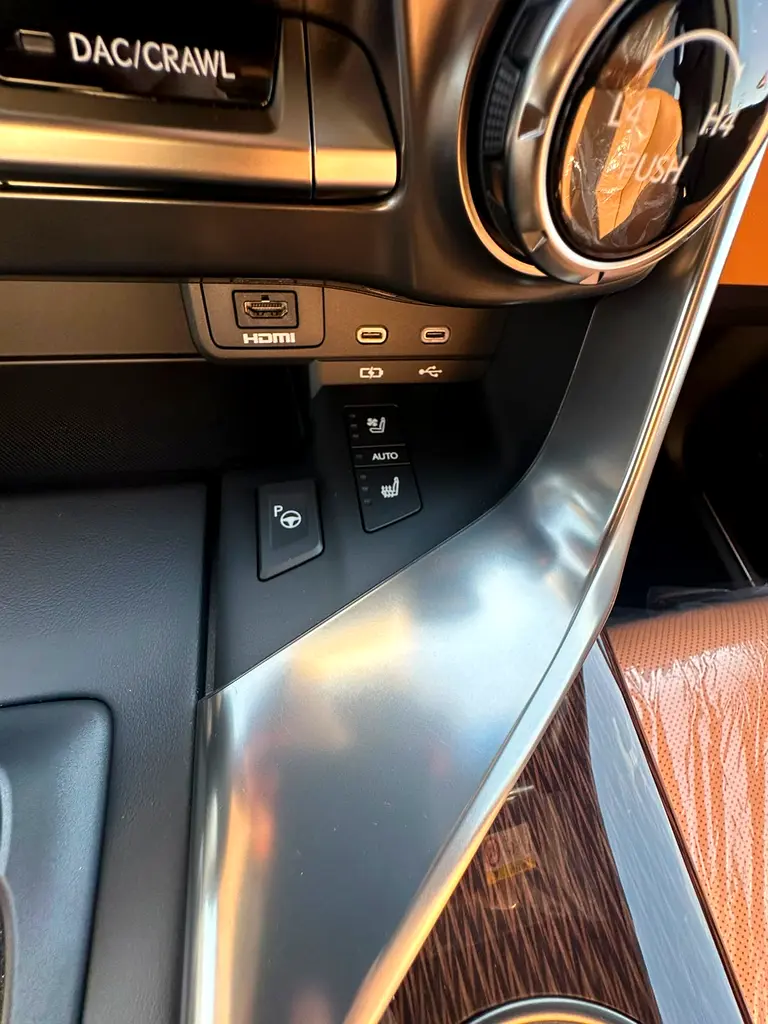 واردات Lexus LX Series 2026 از دبی — منطقه آزاد کیش و قشم — خودرو Lexus — تصویر 8