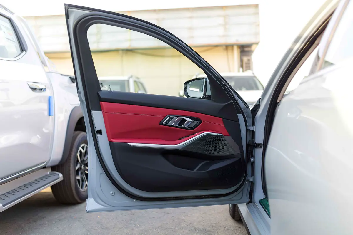 واردات BMW I3 2026 از دبی — منطقه آزاد کیش و قشم — خودرو BMW — تصویر 8