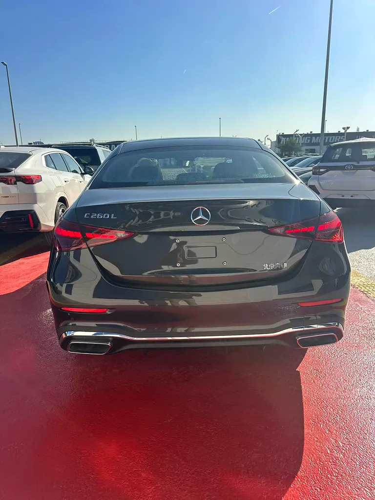 واردات Mercedes-Benz C Class 2025 از دبی — منطقه آزاد کیش و قشم — خودرو Mercedes-Benz — تصویر 5