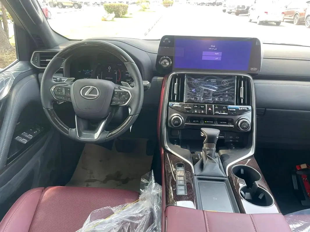 واردات Lexus LX Series 2026 از دبی — منطقه آزاد کیش و قشم — خودرو Lexus — تصویر 10