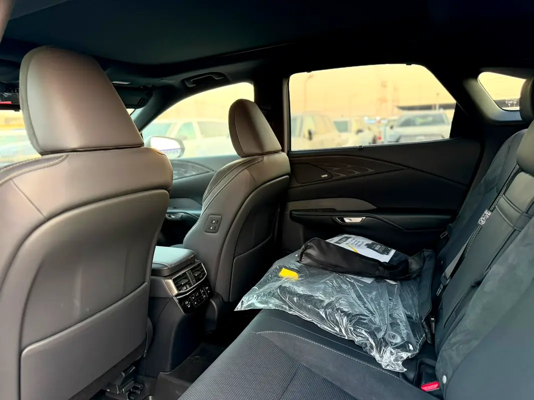 واردات Lexus RX Series 2026 از دبی — منطقه آزاد کیش و قشم — خودرو Lexus — تصویر 14