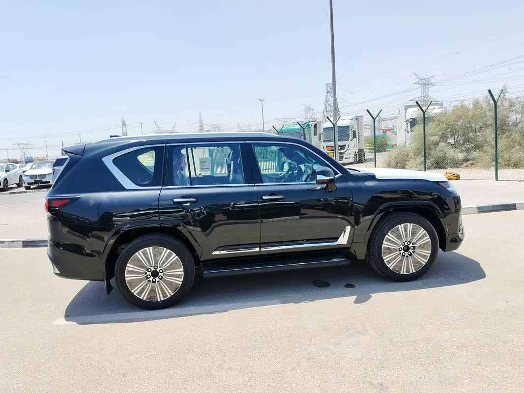 واردات Lexus LX Series 2026 از دبی — منطقه آزاد کیش و قشم — خودرو Lexus — تصویر 4