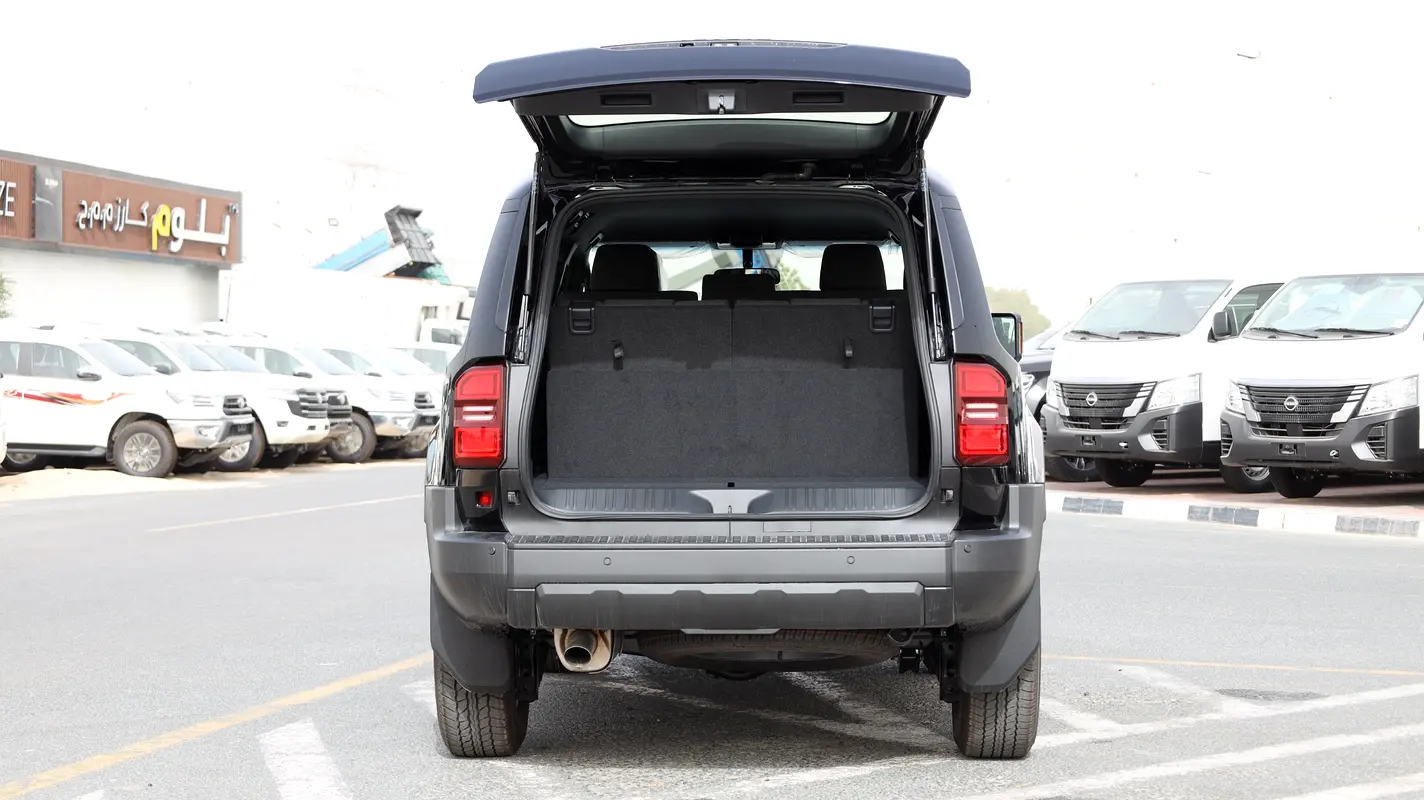 واردات Toyota Prado 2026 از دبی — منطقه آزاد کیش و قشم — خودرو Toyota — تصویر 9
